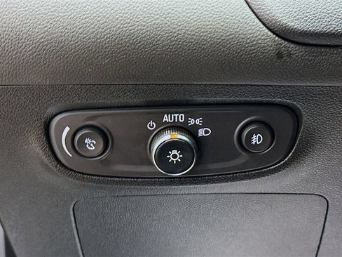 Used 2022 Buick Encore GX Preferred w/ Cold Weather Comfort Package AWD/4WD image 14