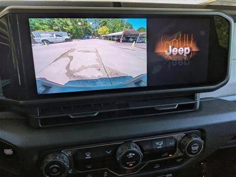 New 2025 Jeep Gladiator Sport AWD/4WD image 14