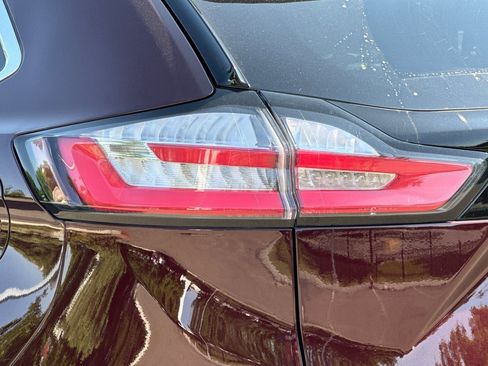 Used 2024 Ford Edge Titanium image 46