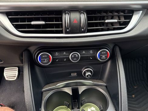 Used 2022 Alfa Romeo Stelvio Ti image 25