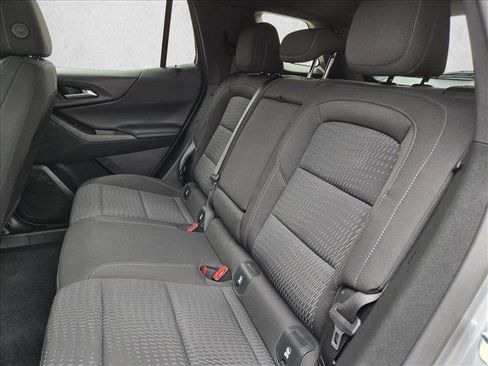Used 2025 Chevrolet Equinox LT FWD image 17