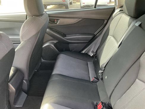 Used 2017 Subaru Impreza 2.0i Premium image 13