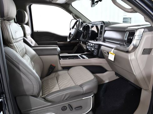 New 2026 Ford F450 Platinum w/ Platinum Plus Package image 10