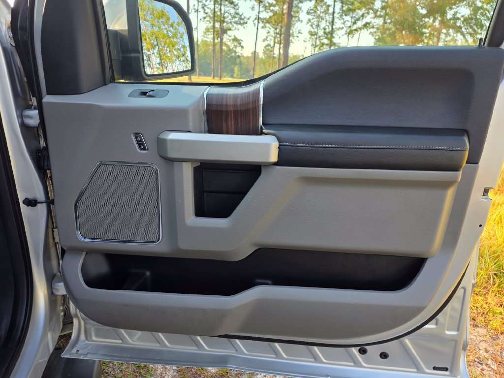 Used 2016 Ford F150 Lariat w/ Equipment Group 501A Mid RWD image 27