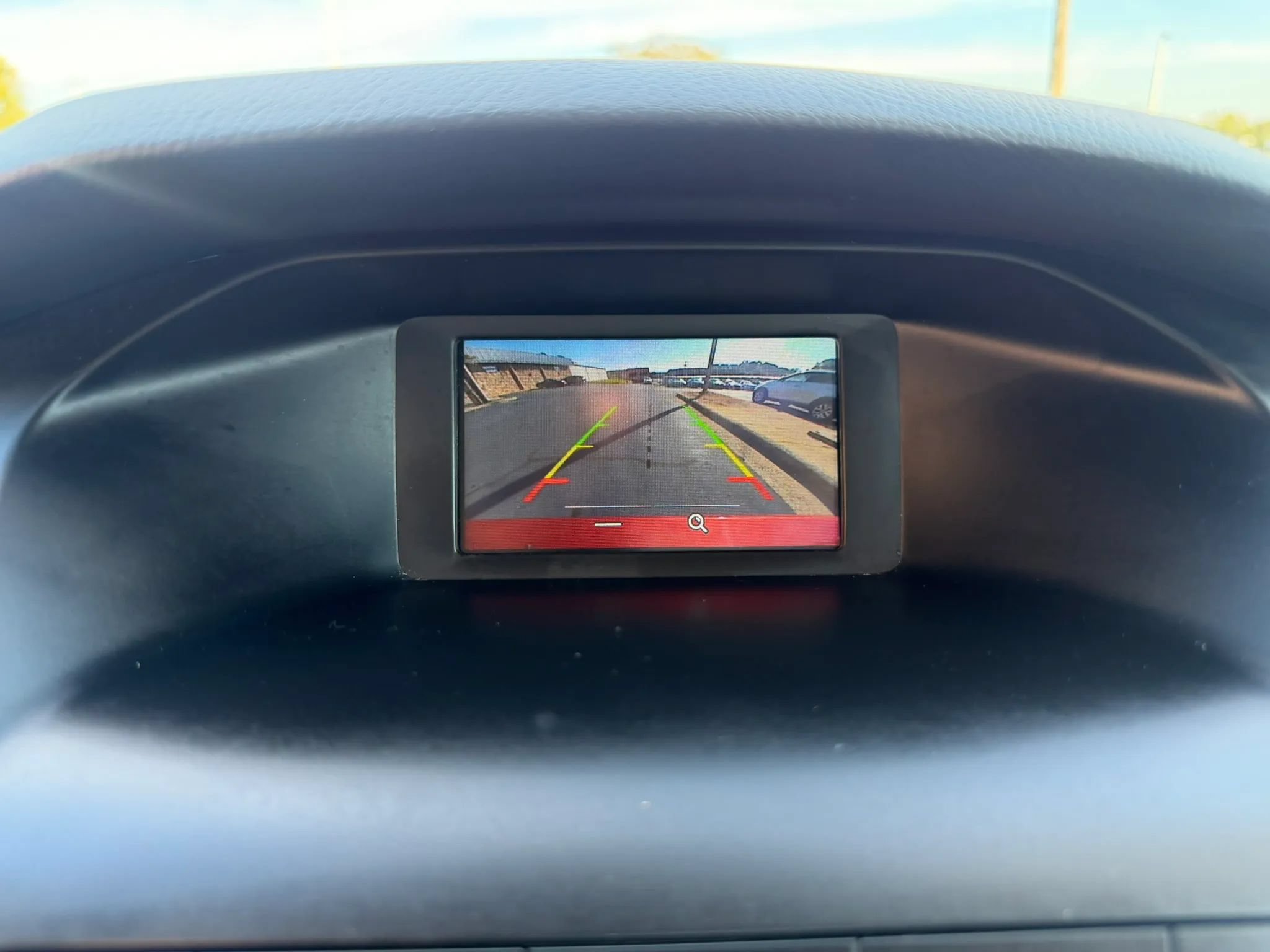 Used 2018 Ford Focus SE FWD image 21