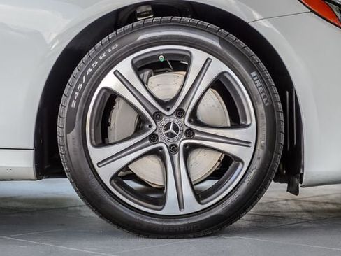 Used 2020 Mercedes-Benz E 350 4MATIC Sedan image 16