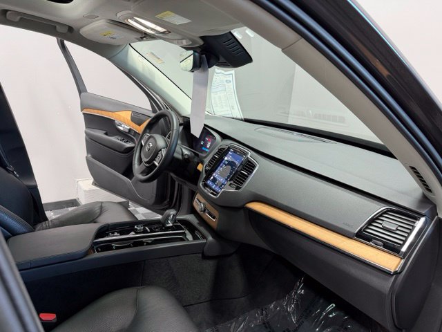 Used 2023 Volvo XC90 B6 Plus w/ Protection Package Premier AWD/4WD image 27