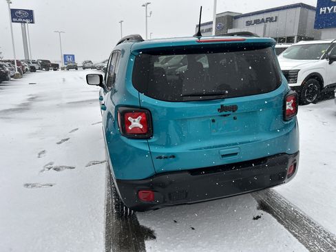 Used 2022 Jeep Renegade Altitude w/ Convenience Group image 9