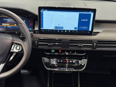 Certified 2025 Lincoln Corsair AWD w/ Equipment Group 101A image 20