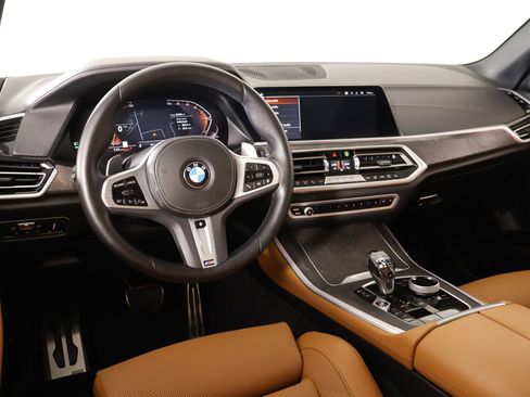 Used 2023 BMW X5 xDrive40i w/ M Sport Package image 2