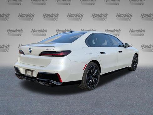 Certified 2023 BMW 760i xDrive w/ Executive Package image 7