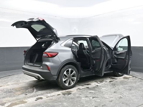 Used 2024 Ford Escape Platinum image 43