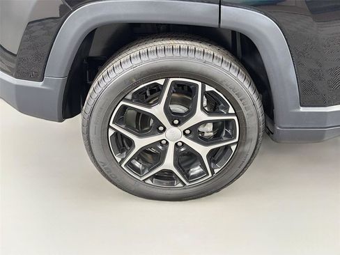 Used 2024 Jeep Compass Limited AWD/4WD image 33