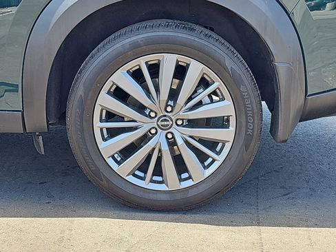 Used 2024 Nissan Pathfinder SL w/ SL Premium Package image 35