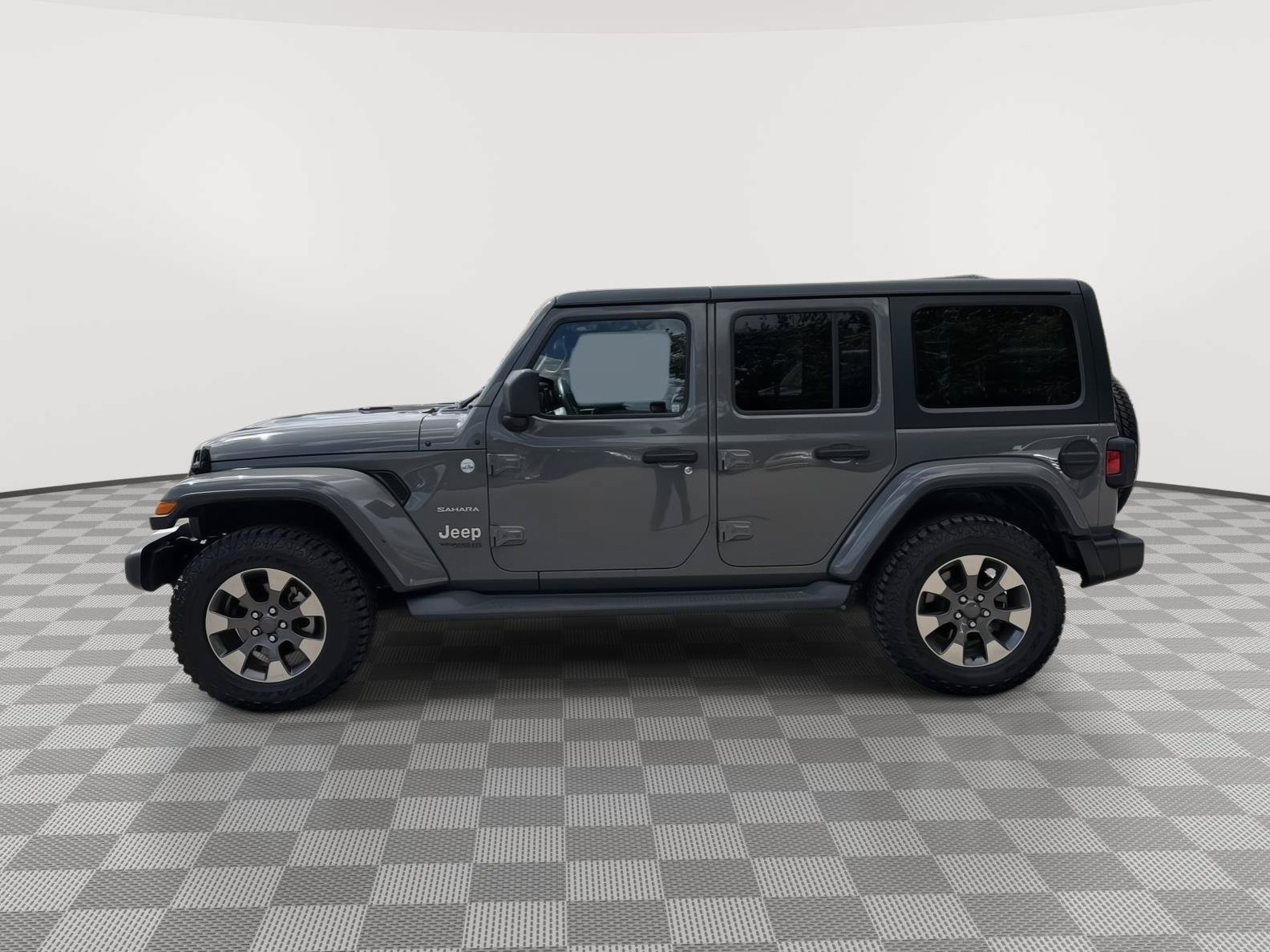 Used 2019 Jeep Wrangler Unlimited Sahara AWD/4WD image 4