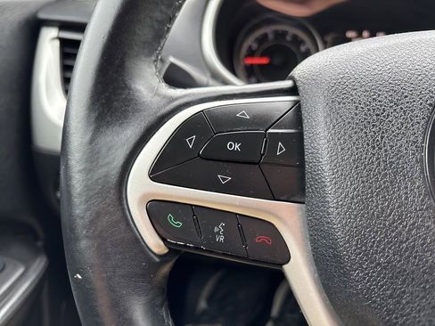 Used 2014 Jeep Cherokee Latitude AWD/4WD image 18