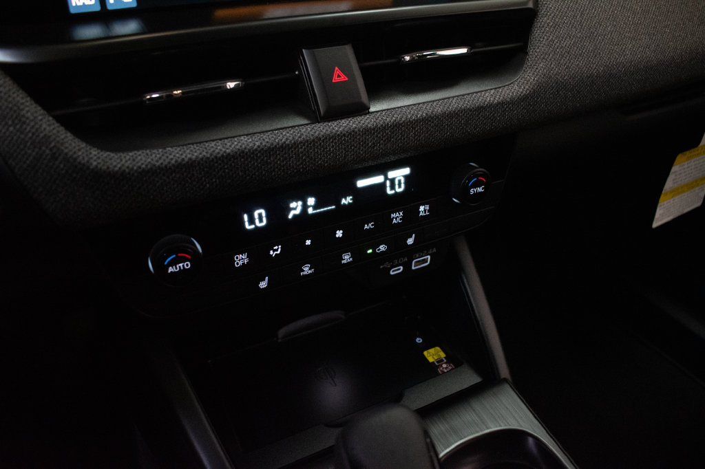 New 2026 Subaru Outback Limited AWD/4WD image 17