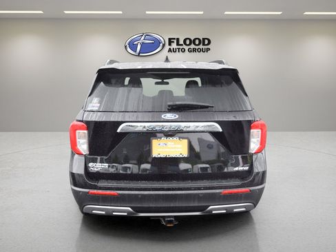 Used 2023 Ford Explorer XLT w/ Equipment Group 202A AWD/4WD image 5