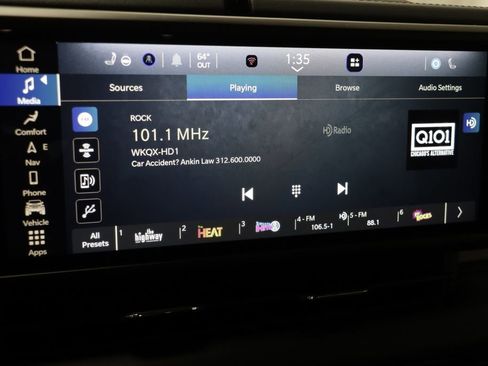 Used 2024 Jeep Wrangler Unlimited Sahara w/ Technology Group AWD/4WD image 9