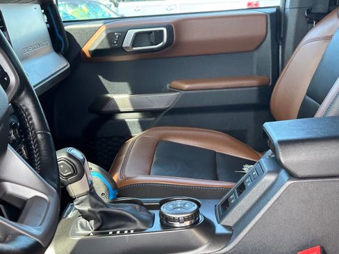 Used 2023 Ford Bronco Outer Banks image 11