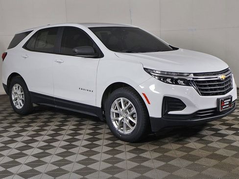 Used 2022 Chevrolet Equinox LS w/ LS Convenience Package FWD image 46