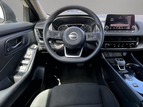 Used 2024 Nissan Rogue S FWD image 8