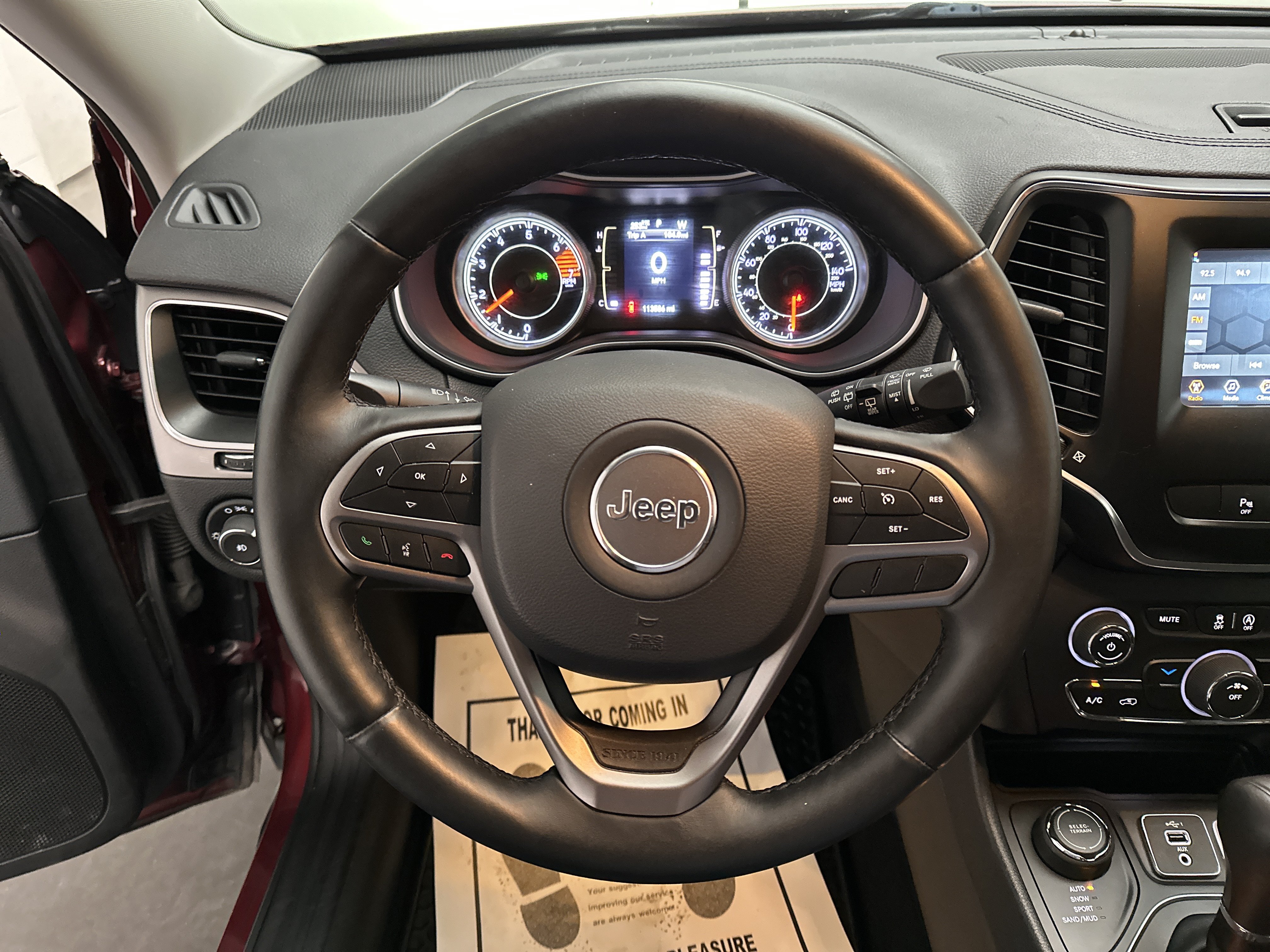 Used 2019 Jeep Cherokee Latitude Plus w/ Cold Weather Group AWD/4WD image 25