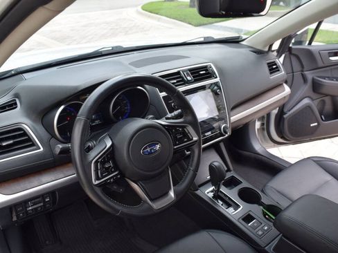 Used 2018 Subaru Outback 2.5i Limited AWD/4WD image 40