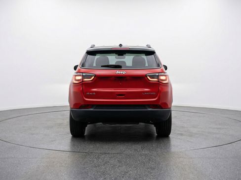 Used 2025 Jeep Compass Limited AWD/4WD image 7