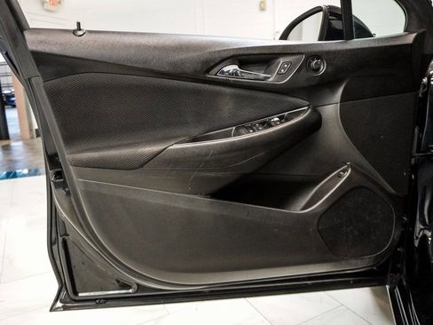 Used 2017 Chevrolet Cruze LS image 28