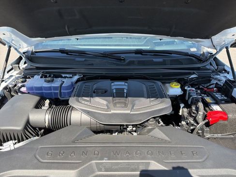 New 2026 Jeep Grand Wagoneer Limited AWD/4WD image 8