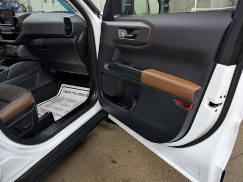 Used 2024 Ford Bronco Sport Outer Banks w/ Tech Package image 5