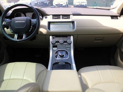 Used 2017 Land Rover Range Rover Evoque SE AWD/4WD image 13
