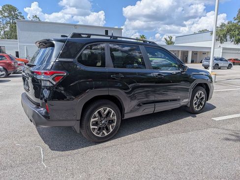 Certified 2025 Subaru Forester Premium w/ Protection Package AWD/4WD image 3