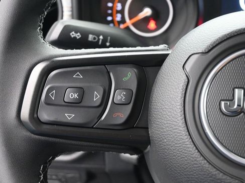 New 2025 Jeep Gladiator Sport image 23