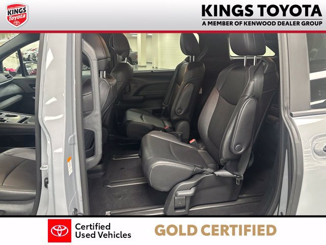 Certified 2025 Toyota Sienna XLE Woodland Edition AWD/4WD image 19
