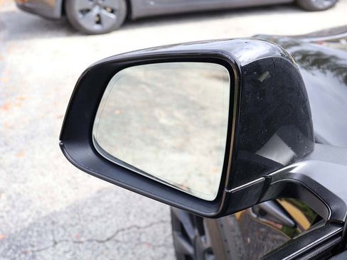 Used 2023 Tesla Model Y Long Range image 39