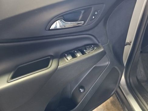 Used 2023 Chevrolet Equinox LT FWD image 15
