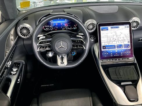 Used 2023 Mercedes-Benz SL 63 AMG 4MATIC image 6
