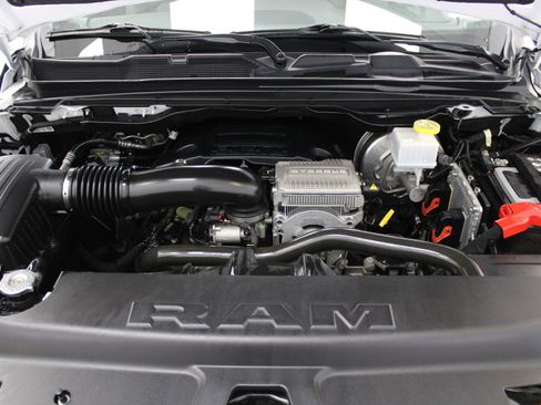 Used 2021 RAM 1500 Laramie w/ Sport Appearance Package AWD/4WD image 10