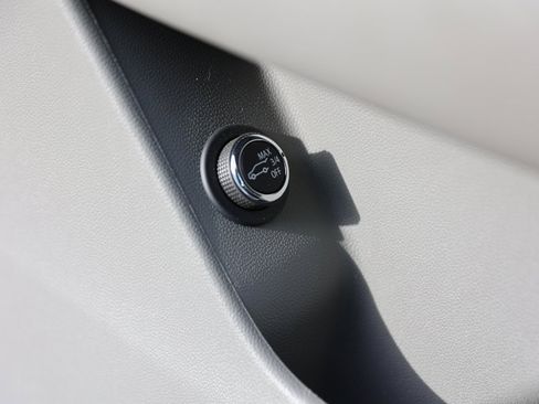 Used 2024 Cadillac XT6 Premium Luxury image 40