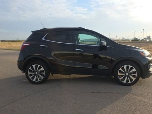 Used 2022 Buick Encore Preferred w/ Safety Package image 5