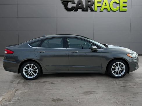 Used 2019 Ford Fusion SE FWD image 14