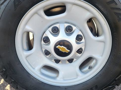 Used 2024 Chevrolet Silverado 2500 W/T w/ WT Convenience Package AWD/4WD image 15