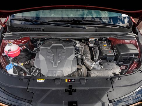 Used 2025 Kia Carnival image 23