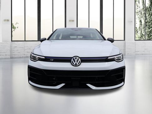 Used 2026 Volkswagen Golf w/ Euro Style Package AWD/4WD image 8
