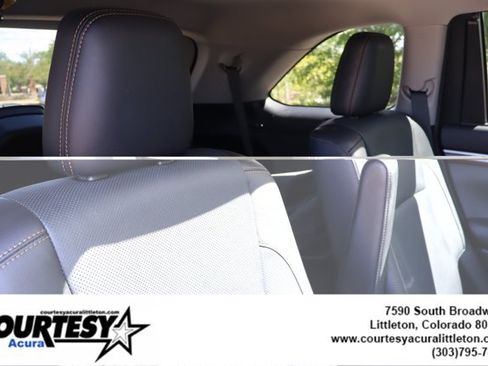 Used 2016 Toyota Highlander Limited Platinum AWD/4WD image 31