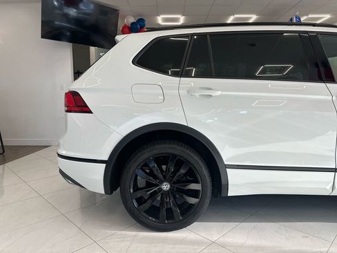 Used 2021 Volkswagen Tiguan SE R-Line image 8