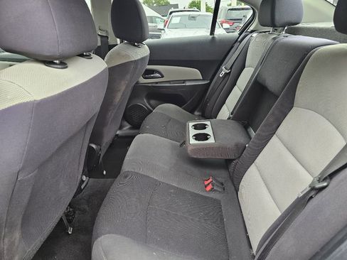 Used 2014 Chevrolet Cruze LS FWD image 22