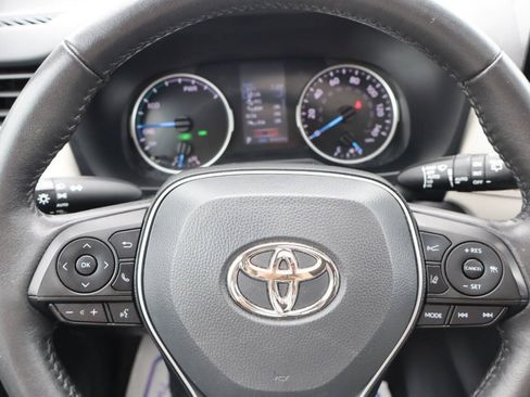 Used 2022 Toyota RAV4 XLE w/ Convenience Package AWD/4WD image 18